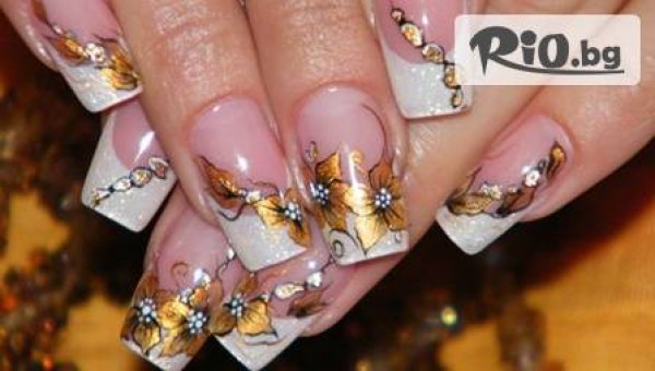 Маникюр с гел лак Bluesky, декорации по избор и безплатно сваляне - за 8.90 лв, от Студио Лабиринт