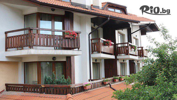 Почивка в Банско до края на Октомври - важи за празници! Нощувка със закуска + сауна, от Хотел Кралев двор