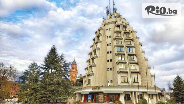 Ранни записвания за Нова година в Сърбия! 2 или 3 нощувки, закуски в Hotel Petrus, 2 Празнични гала вечери с жива музика и НЕОГРАНИЧЕНИ напитки + възможност за транспорт от Варна