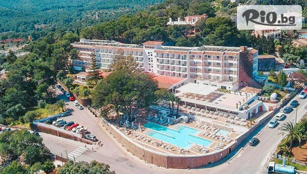 Лятна почивка в Hotel Na Taconera 4*, Палма де Майорка! През Юни и Август - 7 нощувки със закуски и вечери + басейн с полет от София