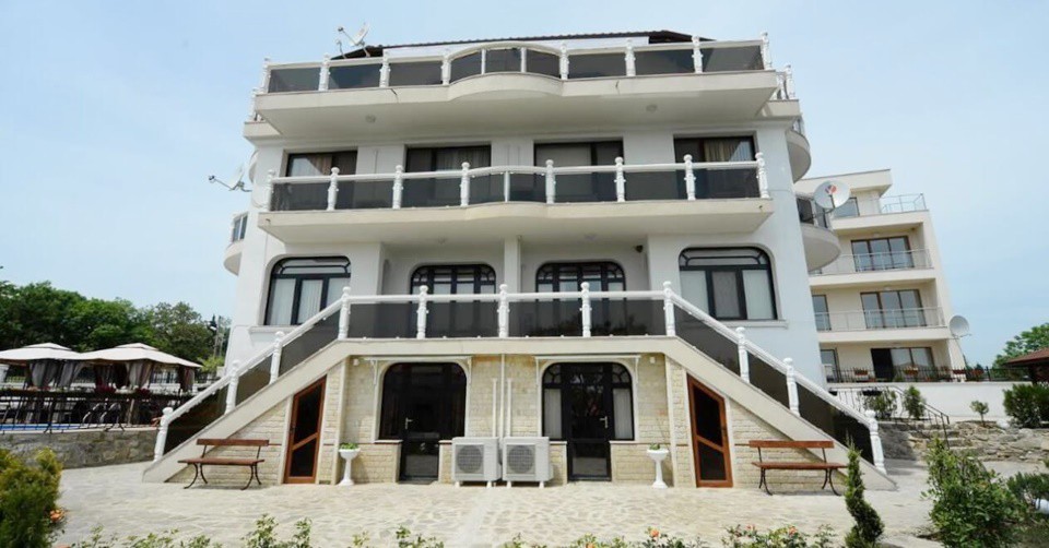 Бъдни вечер и Коледа в Бяла! 2 Нощувки в самостоятелна къща за до 25 човека + сауна, барбекю и напълно оборудвана кухня и гледка към морето, от Къща за гости Алла Бъдни вечер и Коледа в Бяла! 2 Нощувки в самостоятелна къща за до 25 човека + сауна, барбекю и напълно оборудвана кухня и гледка към морето, от Къща за гости Алла