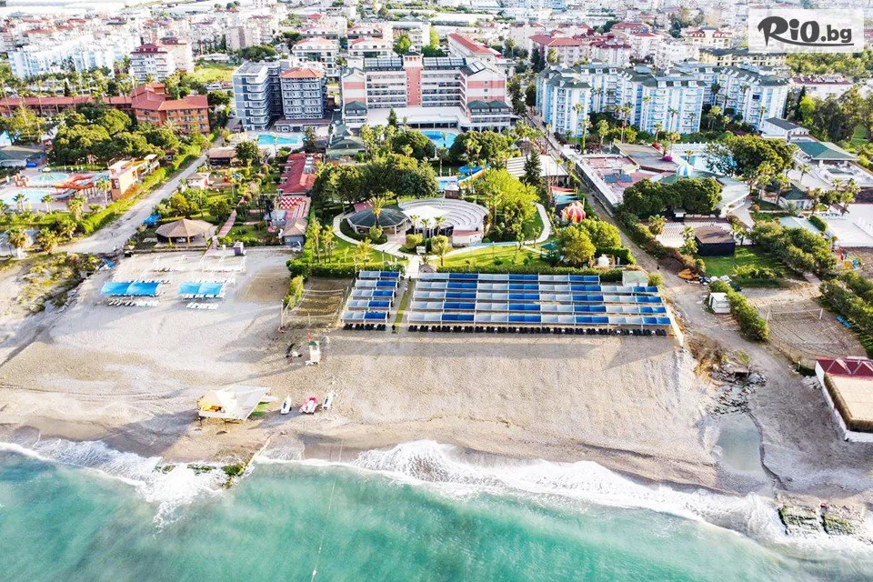 Insula Resort & Spa Hotel