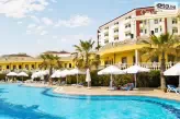 Cesars Resort Side