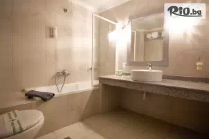 4 Seasons Hotel Spa