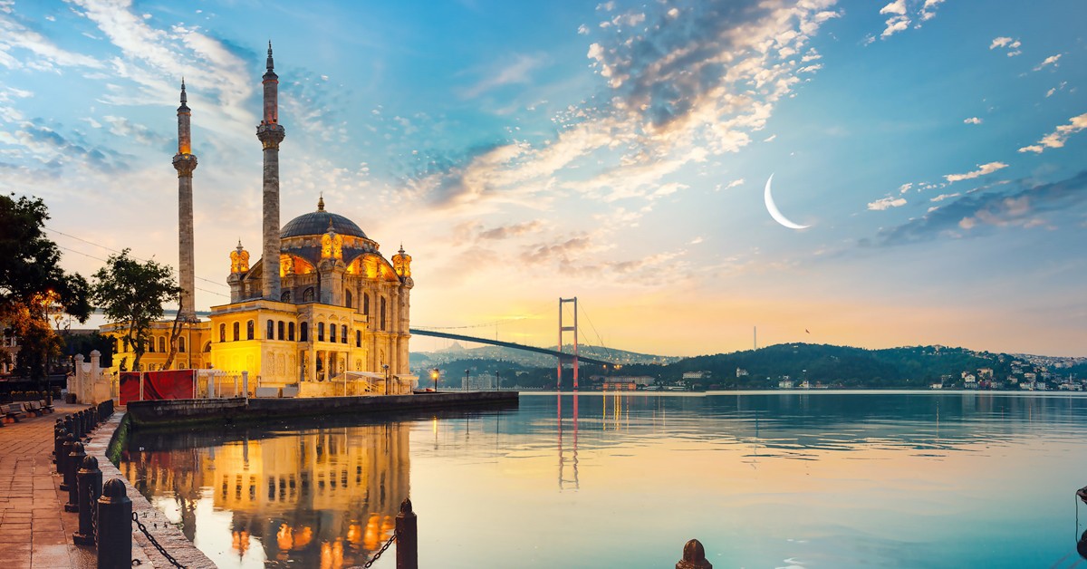 Коледа в Истанбул! Екскурзия с 2 нощувки със закуски в хотел 3* + автобусен транспорт и посещение на Одрин