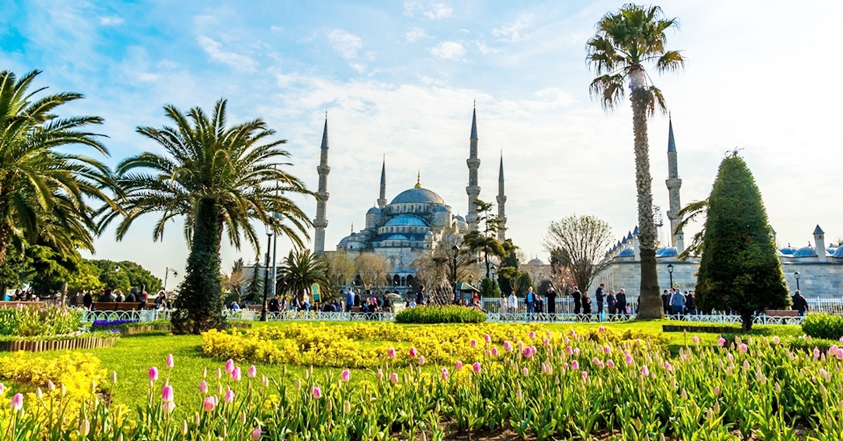 Екскурзия за Фестивала на лалето в Истанбул! 2 нощувки със закуски + автобусен транспорт, екскурзовод и посещение на Одрин Екскурзия за Фестивала на лалето в Истанбул! 2 нощувки със закуски + автобусен транспорт, екскурзовод и посещение на Одрин