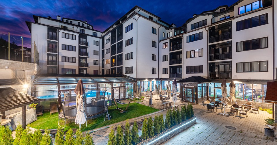 2 All Inclusive Light нощувки на човек + вътрешен басейн, джакузи и релакс зона в Апартхотел Роял 3*, Банско