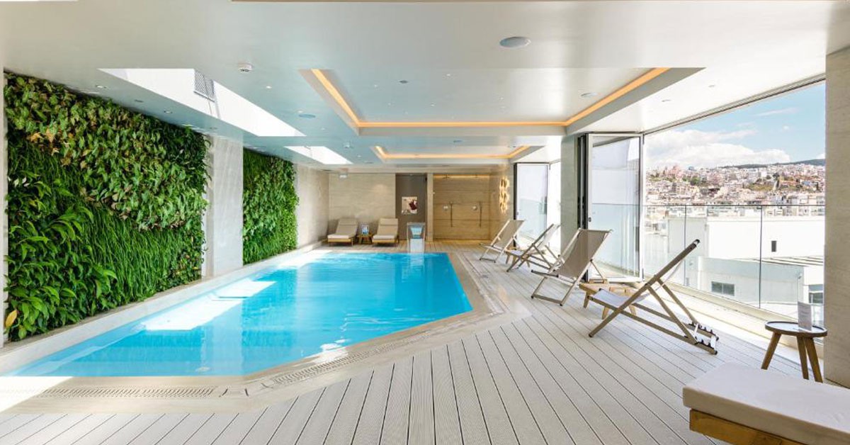 Нова година в Солун! 3 нощувки със закуски и една Празнична вечеря в Holiday Inn Thessaloniki by IHG 5* +  транспорт