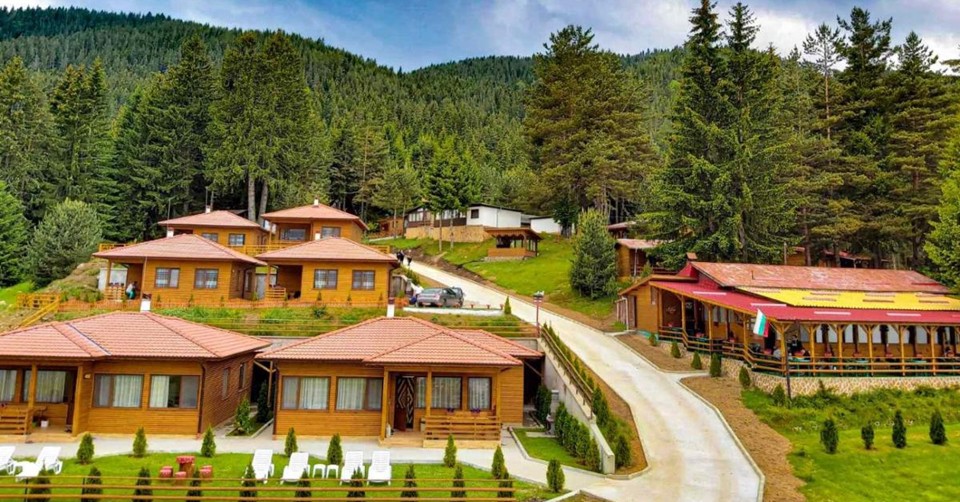 Нощувка във вила Принцеса или София за до четирима възрастни + 2 деца на брега на язовир Доспат във Ваканционно селище Ива, Сърница Нощувка във вила Принцеса или София за до четирима възрастни + 2 деца на брега на язовир Доспат във Ваканционно селище Ива, Сърница