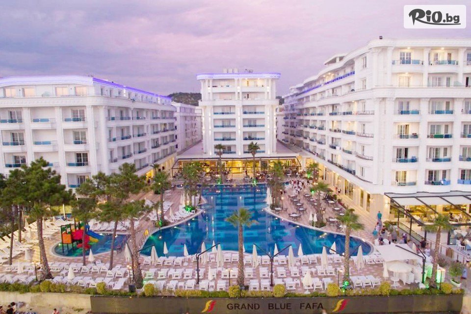 Grand Blue Fafa Resort