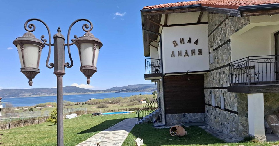 2 нощувки за Двама в стая с хидромасажен душ + топло градинско джакузи и барбекю от Вила Лидия, Цигов чарк 2 нощувки за Двама в стая с хидромасажен душ + топло градинско джакузи и барбекю от Вила Лидия, Цигов чарк