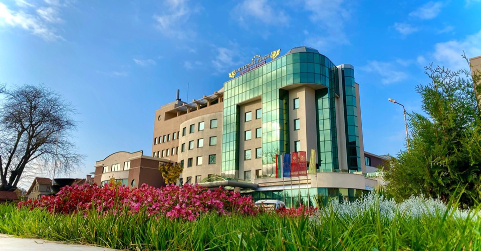 Нощувка, закуска, вечеря + басейн и СПА зона в Diplomat Plaza Hotel & Resort 4*, Луковит Нощувка, закуска, вечеря + басейн и СПА зона в Diplomat Plaza Hotel & Resort 4*, Луковит