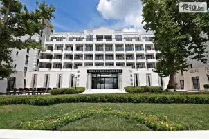 White Rock Castle Suite Hotel & Spa