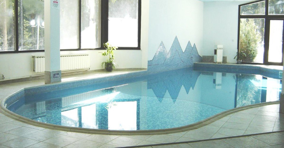 Коледа в Хотел Финландия 4*, Пампорово! Нощувка на човек със закуска и вечеря + басейн