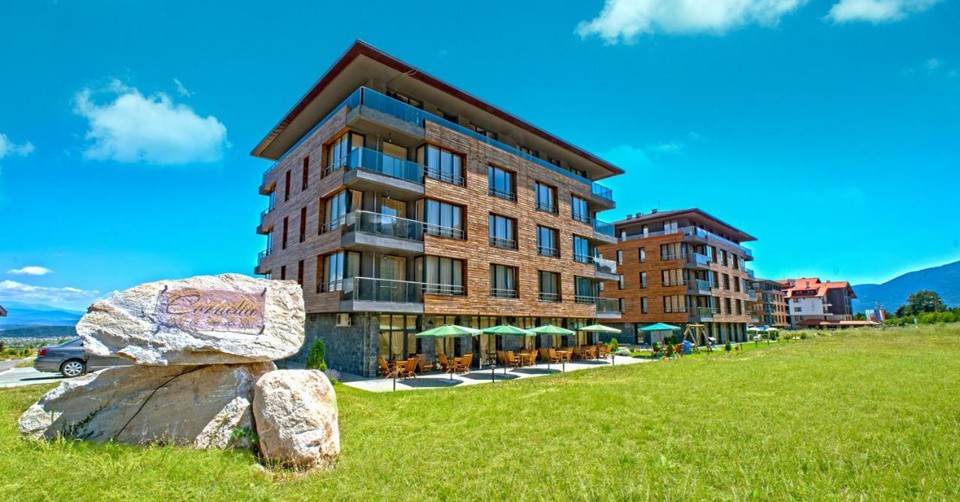 Нощувка със закуска и вечеря + топъл минерален басейн и СПА, от Корнелия Делукс Резидънс, Разлог Нощувка със закуска и вечеря + топъл минерален басейн и СПА, от Корнелия Делукс Резидънс, Разлог