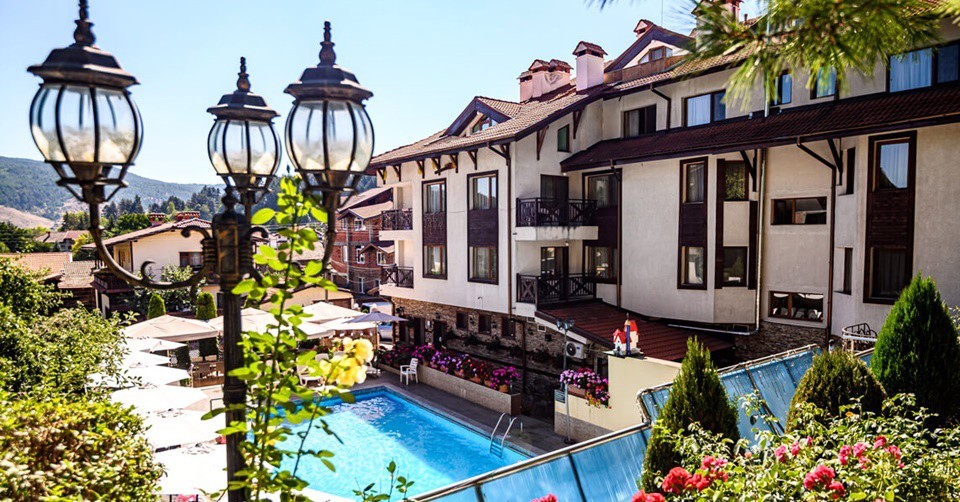 Нова година в Баня край Банско! 3 нощувки със закуски за двама + СПА и басейни, от Аквилон Резиденс & СПА 3* Нова година в Баня край Банско! 3 нощувки със закуски за двама + СПА и басейни, от Аквилон Резиденс & СПА 3*