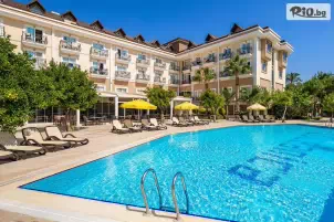 L'Oceanica Beach Resort Hotel