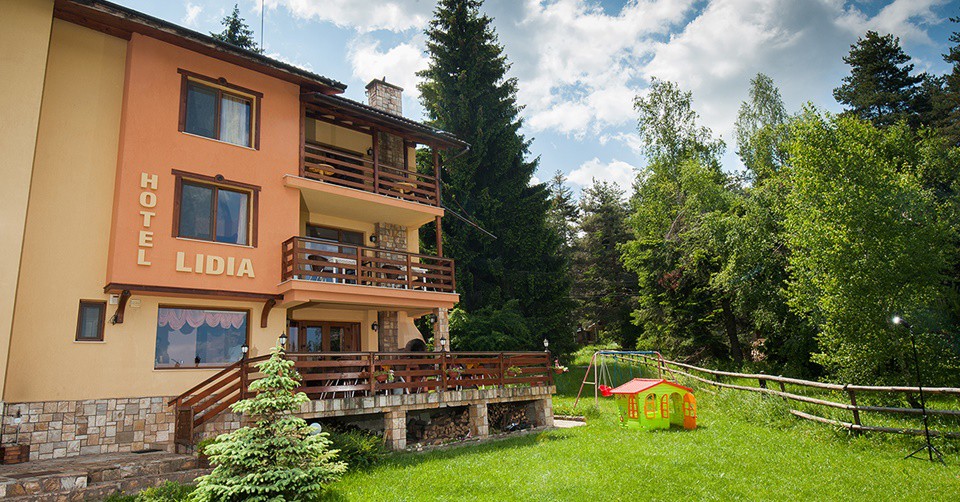 2 нощувки в самостоятелна вила за до 12 човека + външно джакузи в Къща за гости Лидия, Цигов Чарк 2 нощувки в самостоятелна вила за до 12 човека + външно джакузи в Къща за гости Лидия, Цигов Чарк