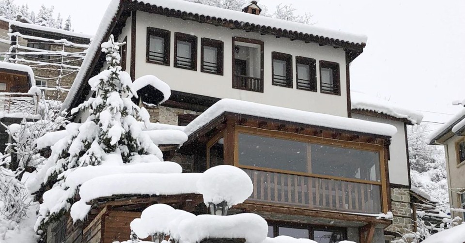 2 нощувки в къща за до 20 човека + ползване на сауна и механа в Къща за гости Вълканови, с. Левочево