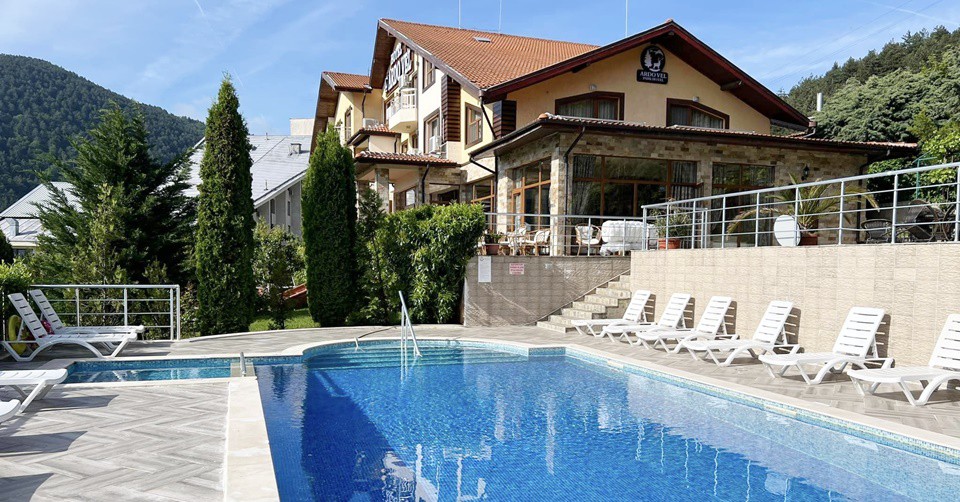 Нощувка със закуска и вечеря + басейн с топла минерална вода и паркинг в ArdoVel Park Hotel, Велинград