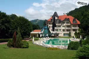 Evergreen Palace