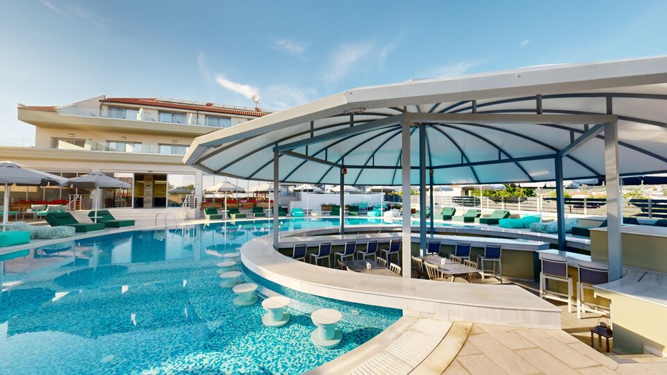 The Dome Luxury Hotel