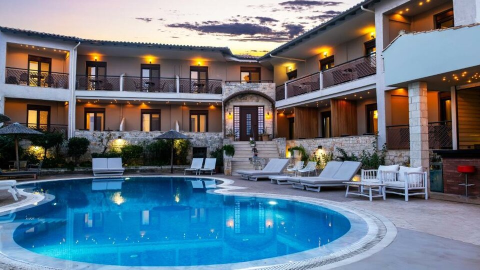 Stamos Hotel