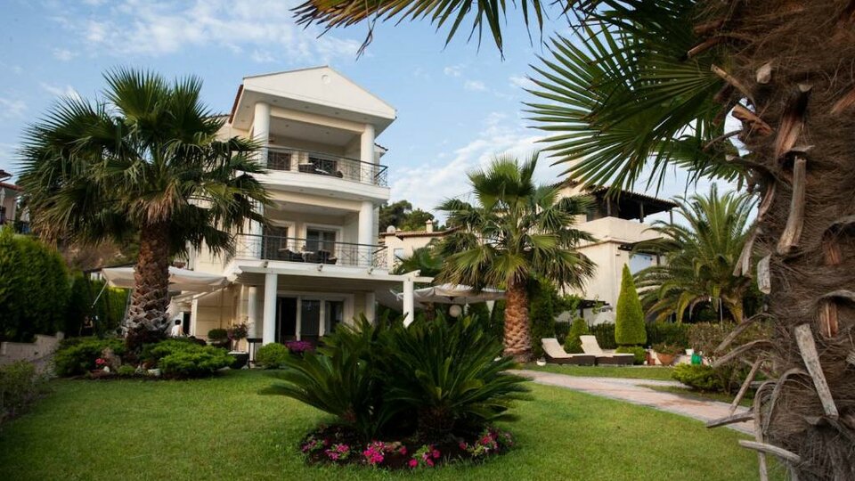 Sun Residence - Seaside Hotel & Suites