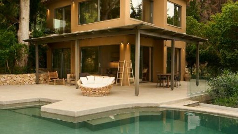 F Zeen Kefalonia - Adults Only