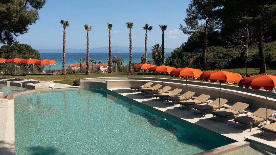 Zeus Eleva Kassandra Lagoon