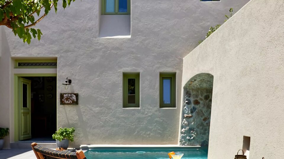 Aeon Suites Santorini