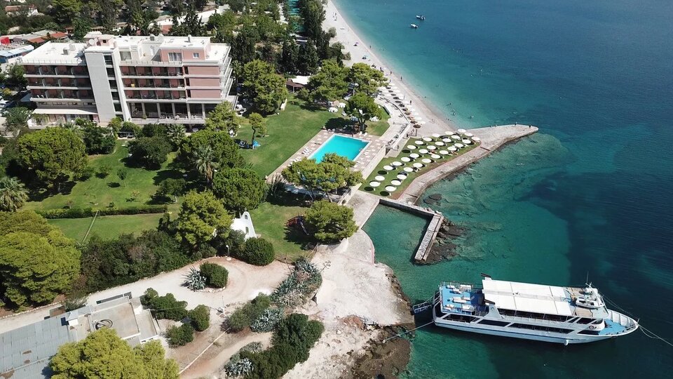 Kalamaki Beach Resort
