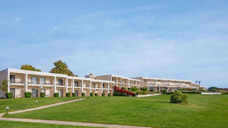 Ramada Plaza Thraki