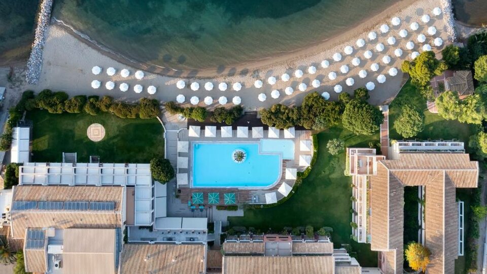 Negroponte Resort