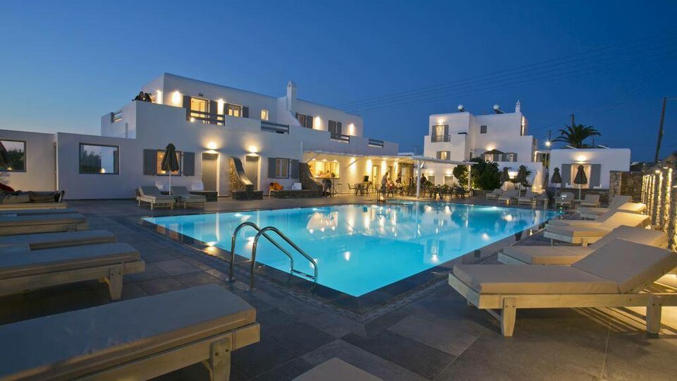 Anna Maria Mykonos