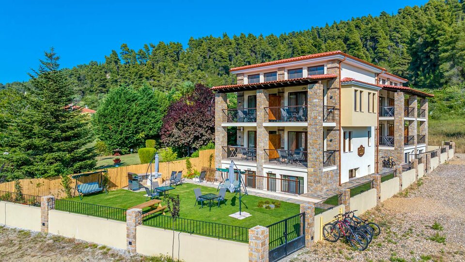 Penelope Luxury Suites