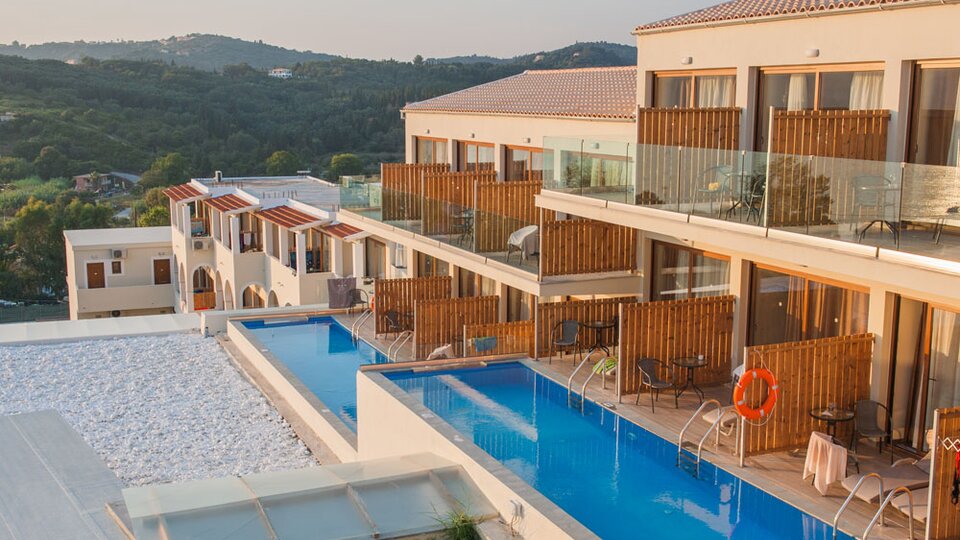 Ninos Porto Demo Boutique